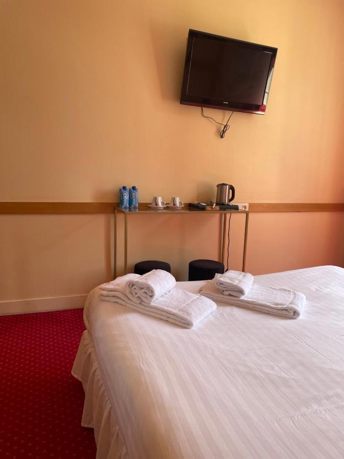 Hotel La Capitainerie Châteauneuf-sur-Loire エクステリア 写真
