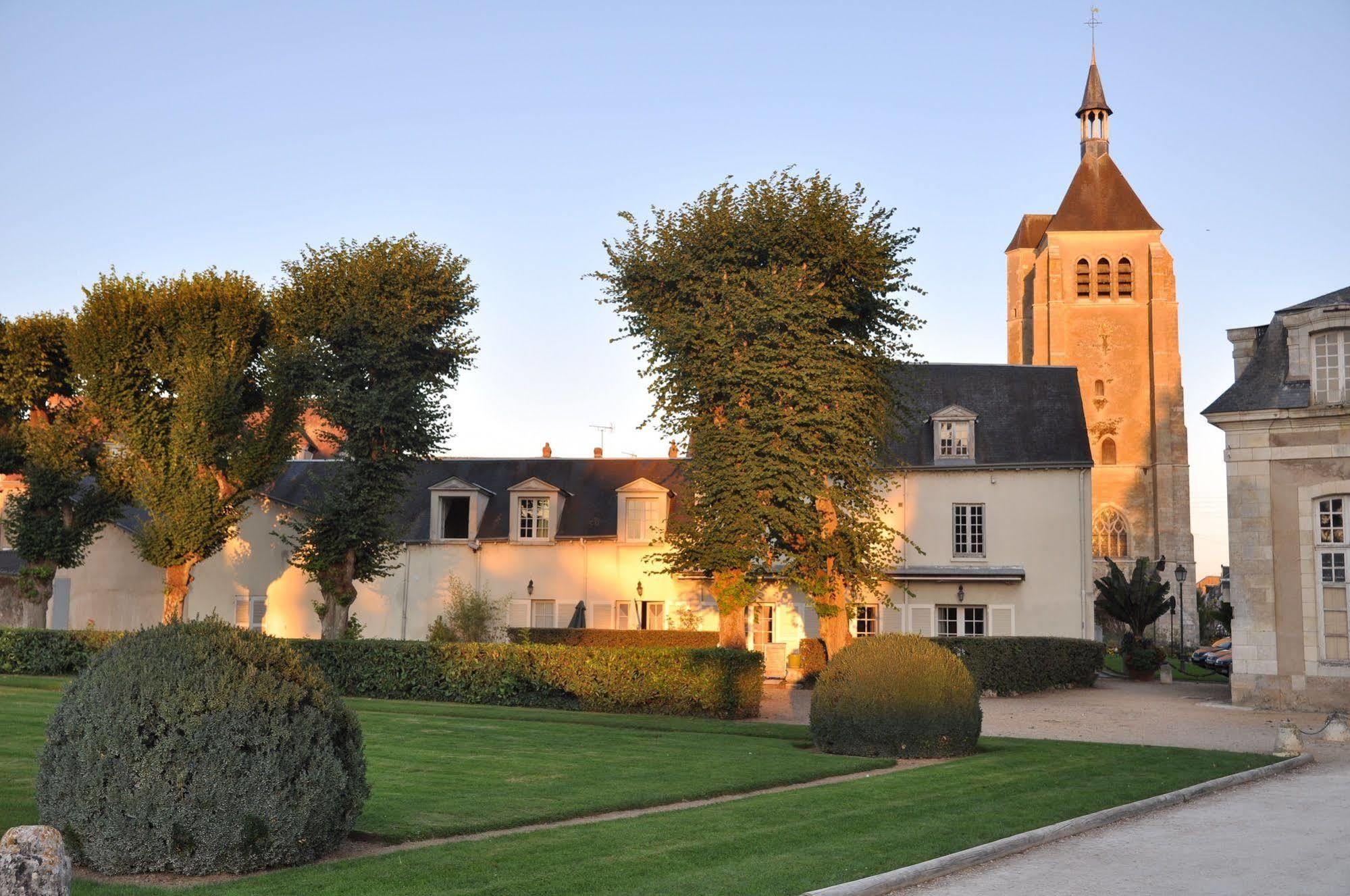 Hotel La Capitainerie Châteauneuf-sur-Loire エクステリア 写真